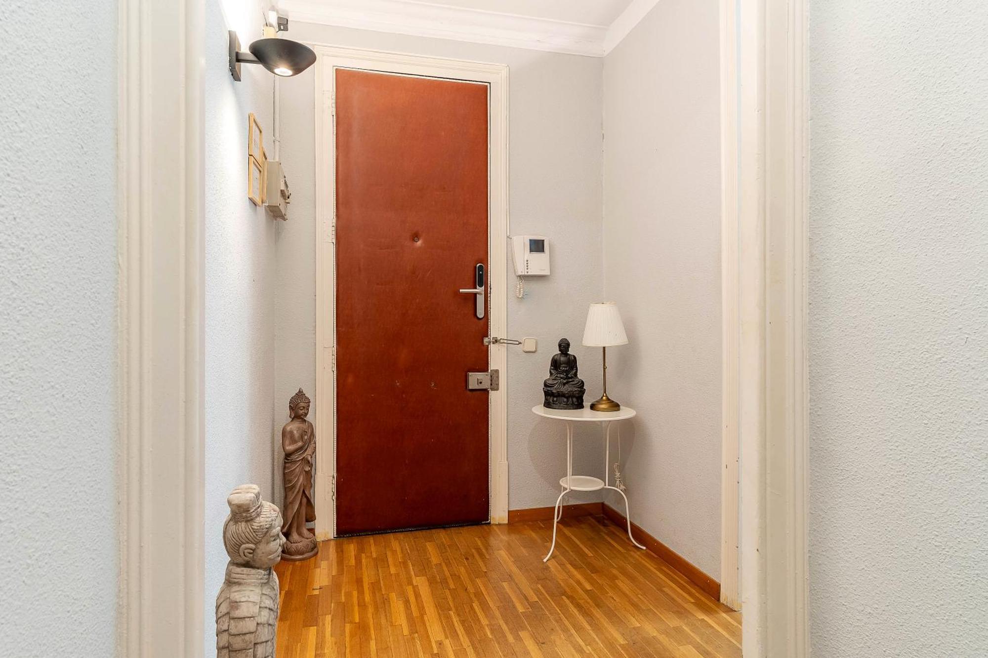 Canela Homes Diputacio Lejlighed Barcelona